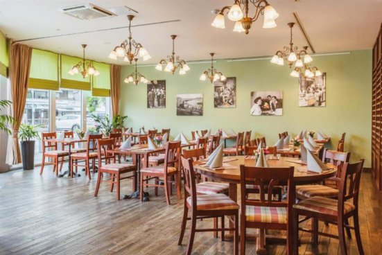 Různé hotely Kranjska Gora - lyžařský balíček na 3 noci, denní přejezd, wellness a polopenze v ceně