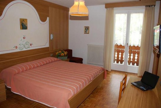 6denní zájezd (denní přejezd) s dopravou, polopenzí a skipasem v ceně – hotel Nevada