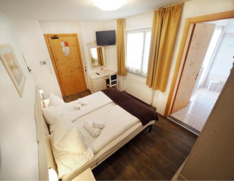 6denní zájezd (denní přejezd) s dopravou, polopenzí a skipasem v ceně – hotel Europa